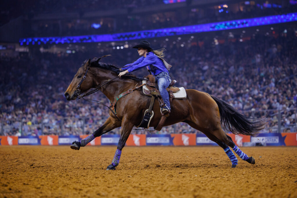 Hayle Gibson barrel racing
