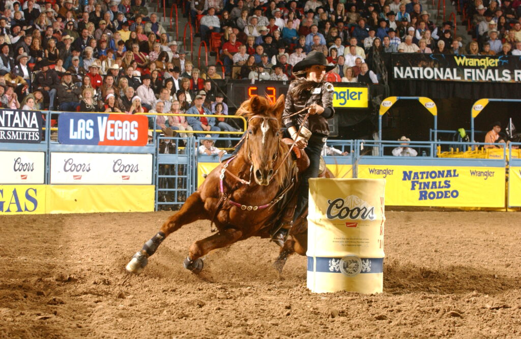 Sydni Blanchard barrel racing