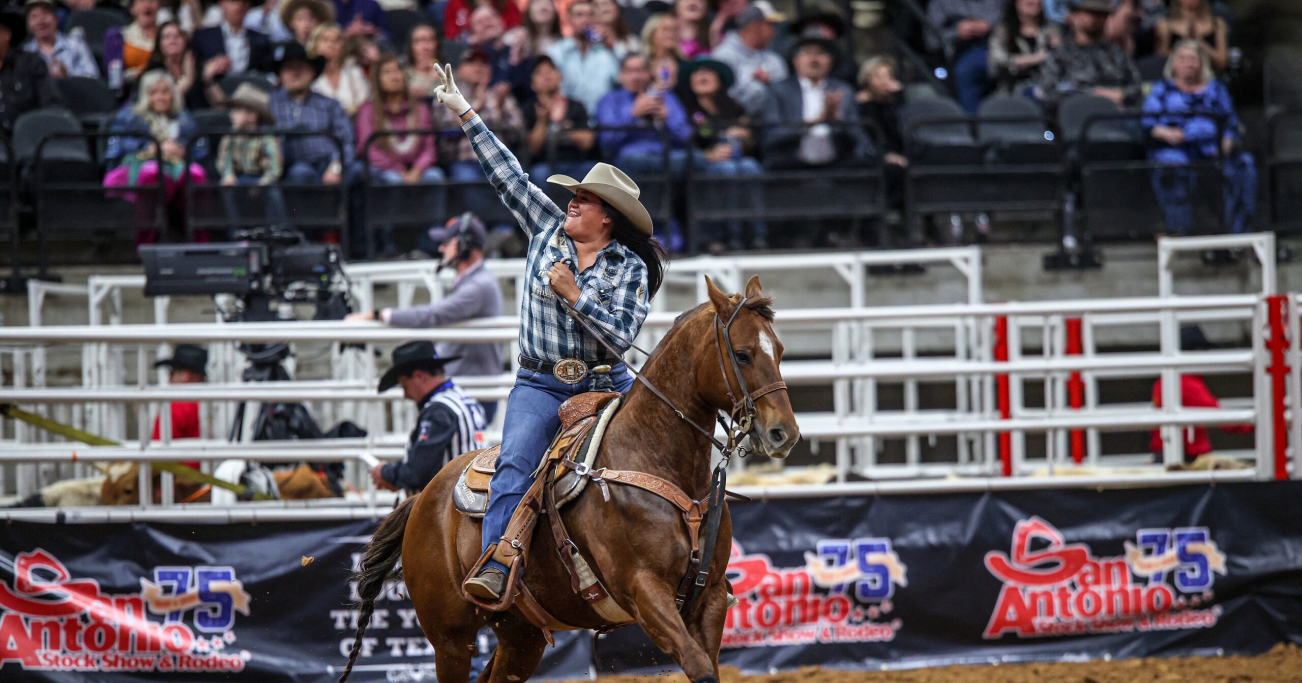 Danielle Lowman has captured the hearts of rodeo enthusiasts with her lightning-fast hand and laid back attitude. Listen to Dani Lowman on The Breakdown podcast.